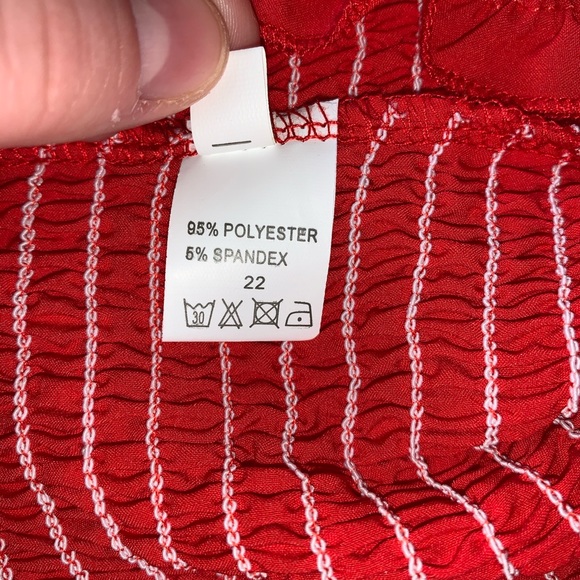 Kamissy Frill Smocked Crop Tank Red Size 8 - Picture 14 of 14